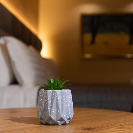 4R Colombo Hotel ティラナ エクステリア 写真