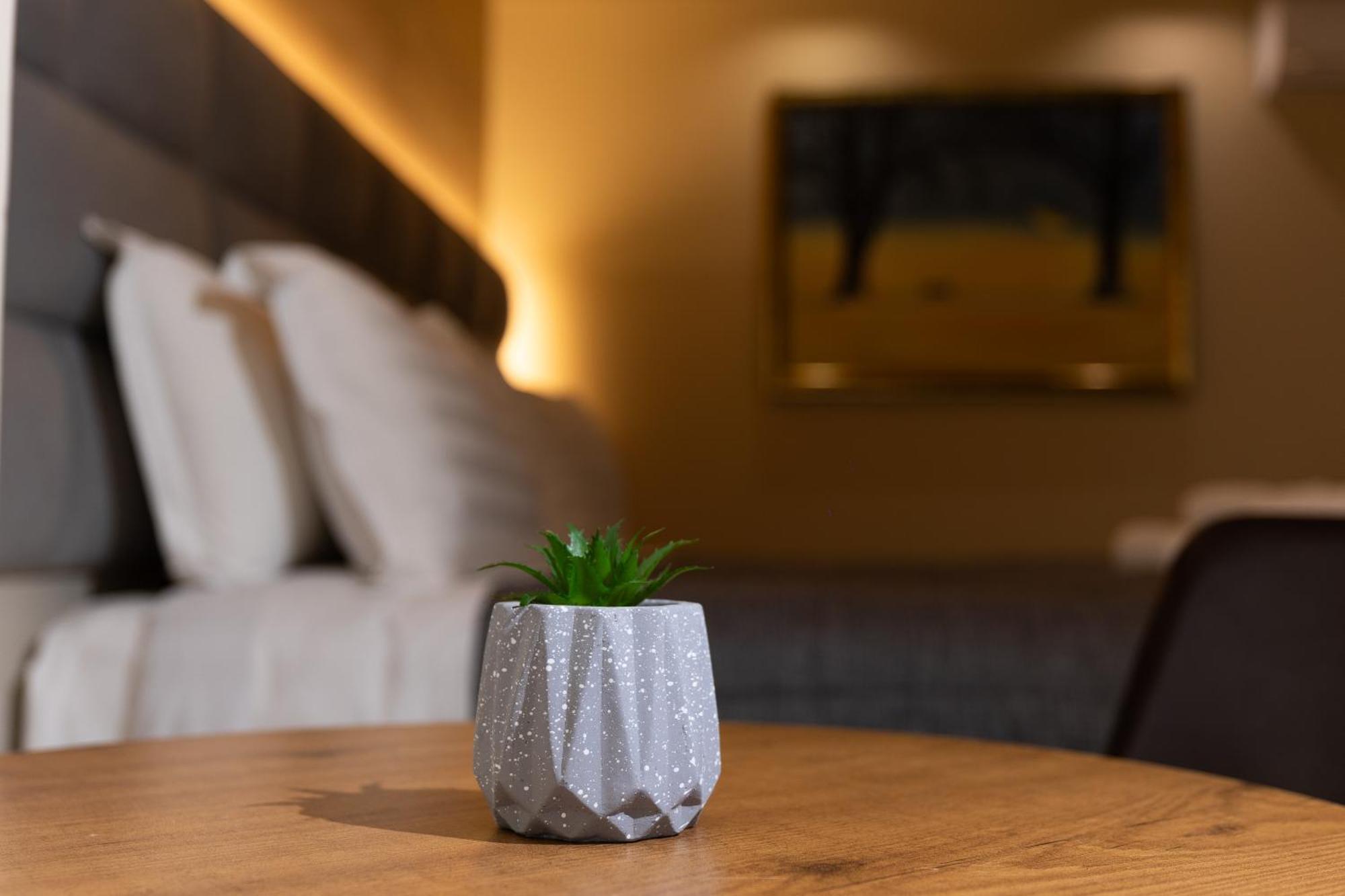 4R Colombo Hotel ティラナ エクステリア 写真