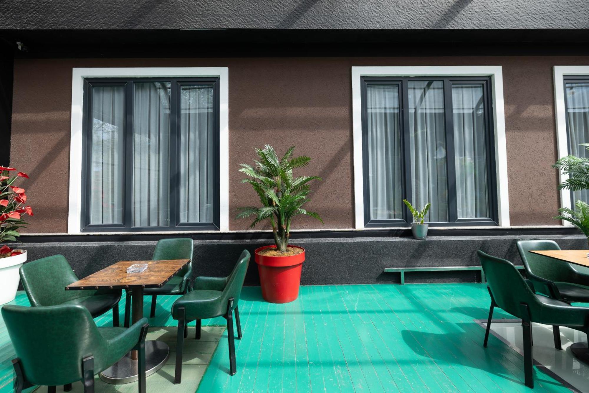 4R Colombo Hotel ティラナ エクステリア 写真