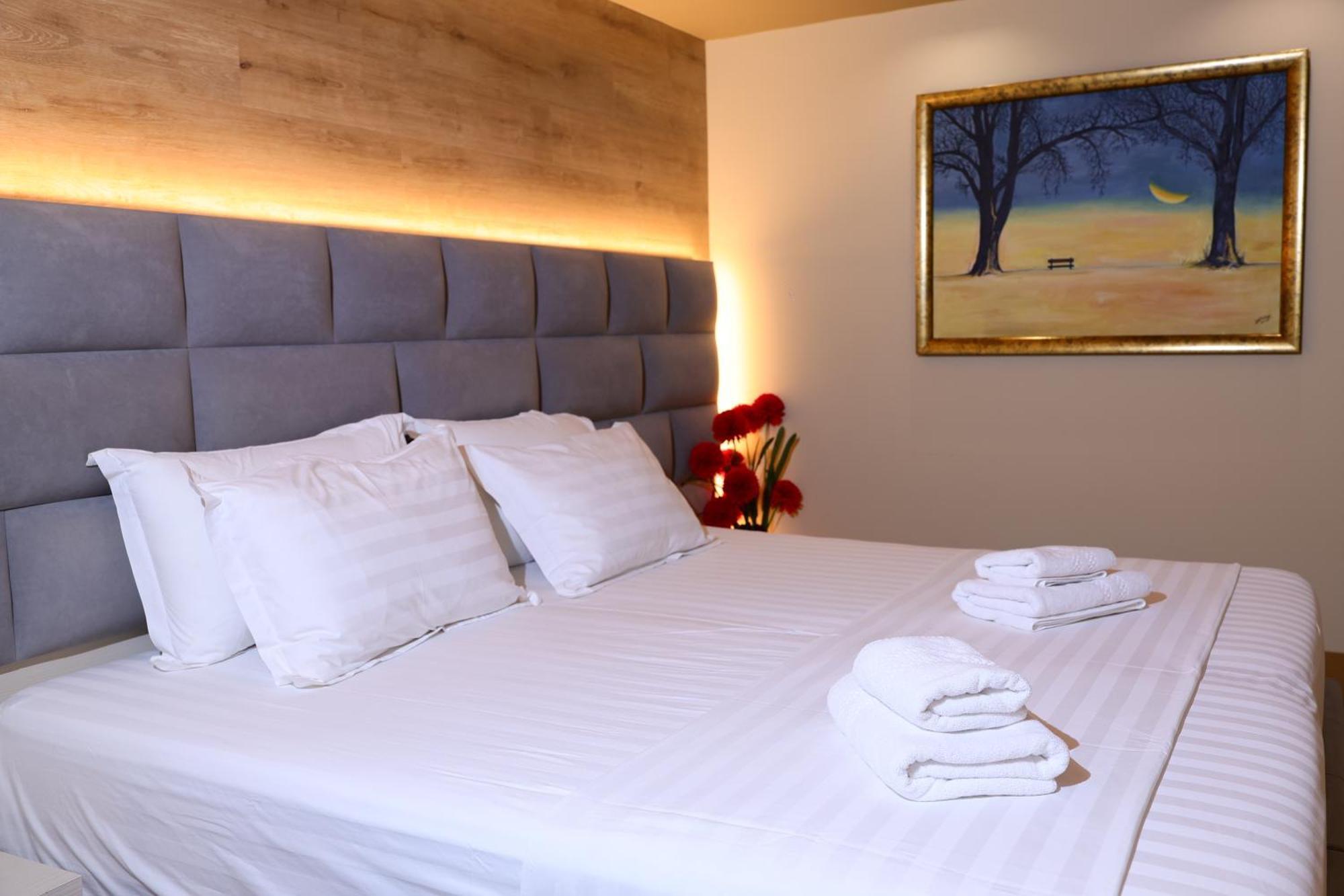 4R Colombo Hotel ティラナ エクステリア 写真
