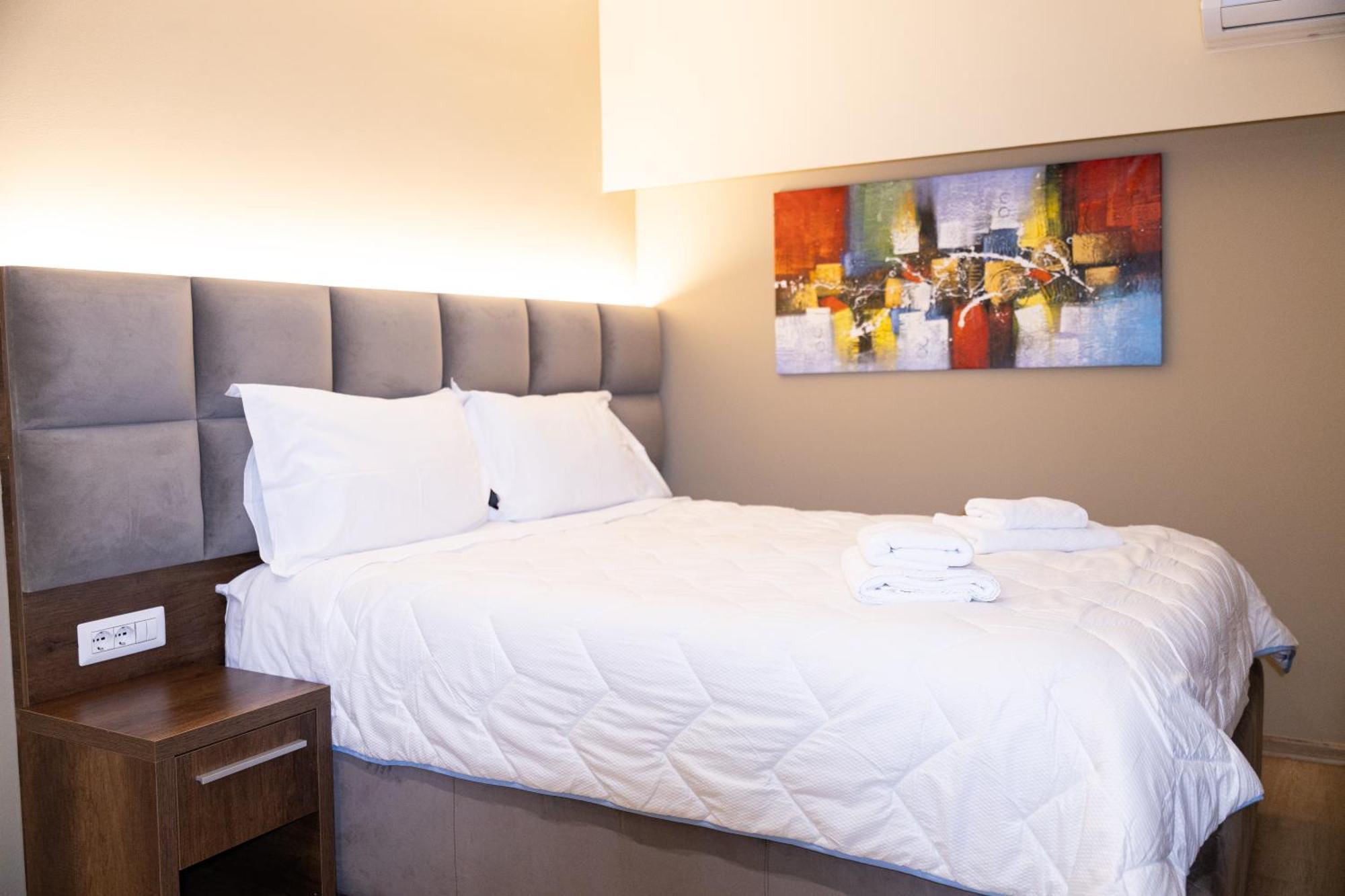 4R Colombo Hotel ティラナ エクステリア 写真