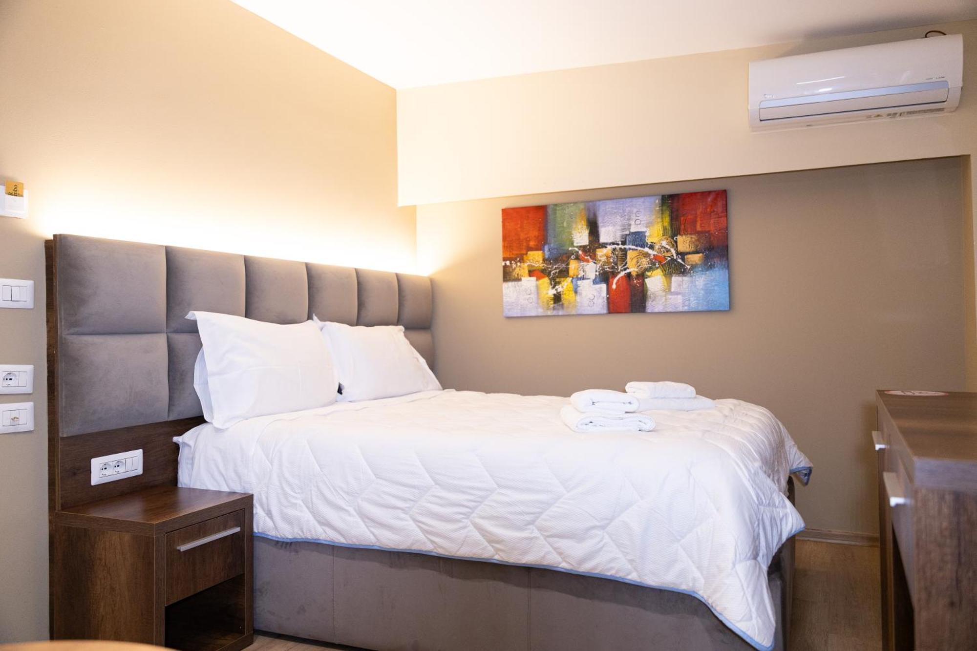 4R Colombo Hotel ティラナ エクステリア 写真