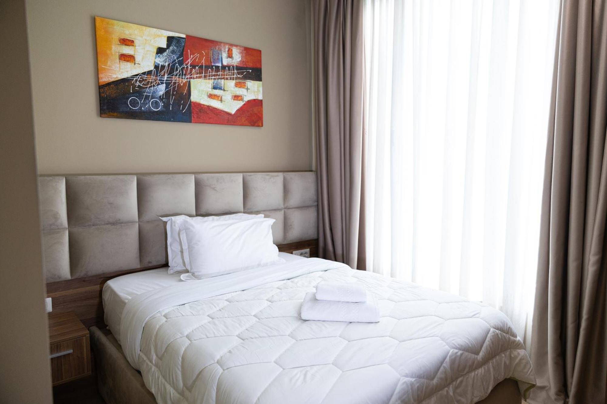 4R Colombo Hotel ティラナ エクステリア 写真
